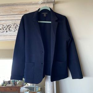 Tahari jacket with pockets buttons navy size L